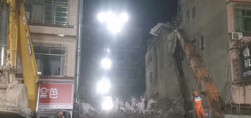 长沙居民自建房倒塌事故第10名被困者获救