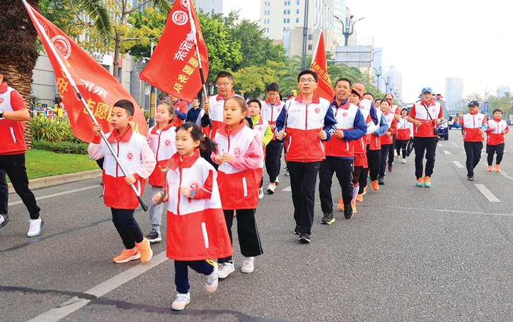  向春天进发，广东惠州举行第45届迎春长跑活动           