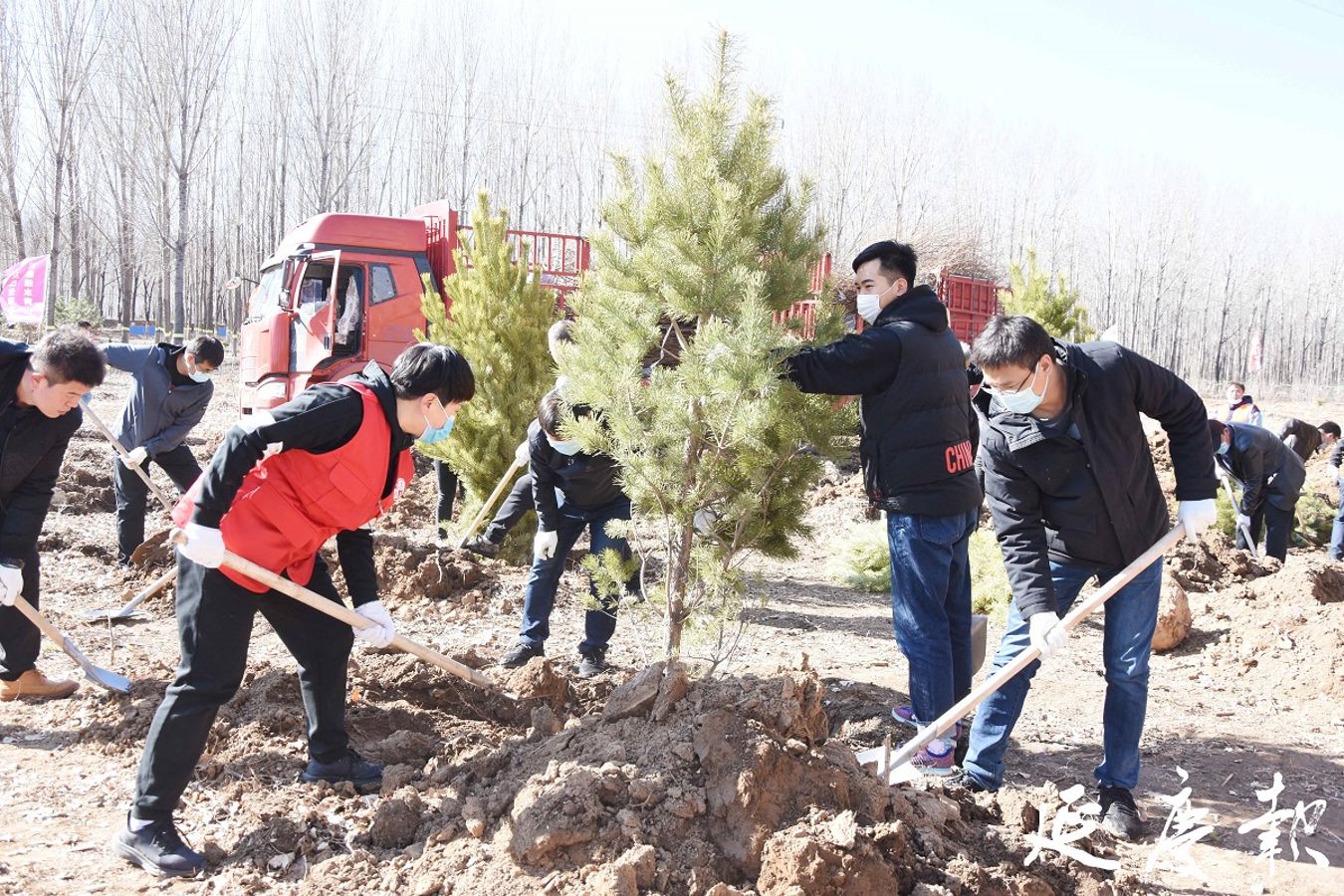 厚植生态本底 建设美丽家园