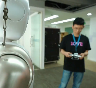 服务机器人应用技术员：为机器人装上聪明的“大脑”